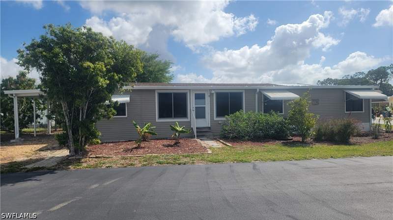 2 bedroom ManufacturedHome at 4712 Tahiti Dr, Spring Creek Village, Bonita Springs — photo 4