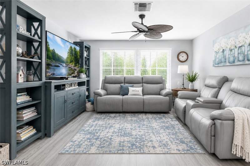 2 bedroom SingleFamilyResidence at 1352 Oaklawn Ct, Tanglewood, Fort Myers — photo 4