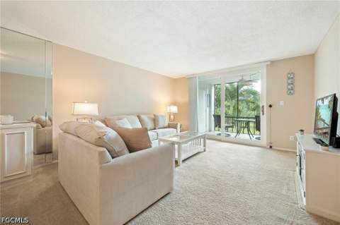 5959 Winkler Rd 218, Fort Myers FL - photo 15 of 42