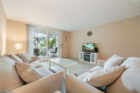 5959 Winkler Rd 218, Fort Myers FL - photo 16 of 42