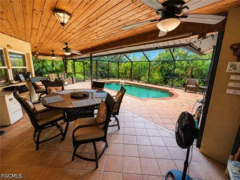 922 SE 1st Pl, Cape Coral FL - photo 9 of 21