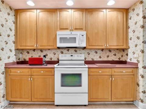 2305 Kismet Pkwy W, Cape Coral FL - photo 17 of 50