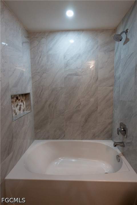 4531 San Antonio Ln, Bonita Springs FL - photo 10 of 17