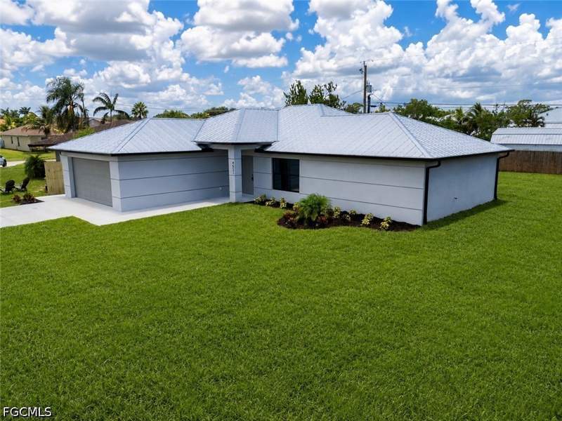 4 bedroom SingleFamilyResidence at 4531 San Antonio Ln, El Dorado Acres, Bonita Springs — photo 2