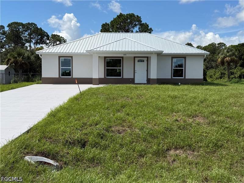 3 bedroom SingleFamilyResidence at 105 Concord Loop, Banyan Village, Labelle — photo 2