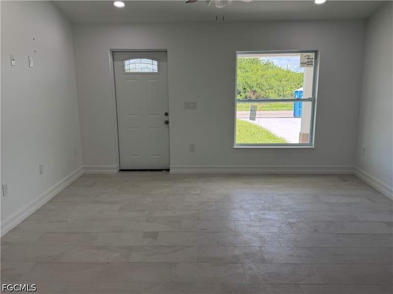 3 bedroom SingleFamilyResidence at 105 Concord Loop, Banyan Village, Labelle — photo 5