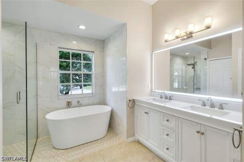 8748 S Lake Cir, Fort Myers FL - photo 22 of 44