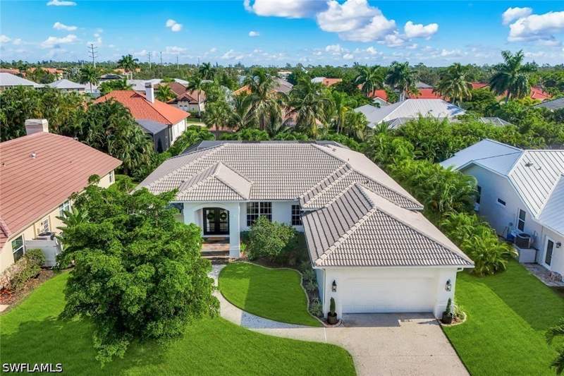 3 bedroom SingleFamilyResidence at 8748 S Lake Cir, Stonebridge South, Fort Myers — photo 3