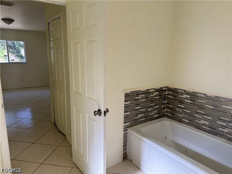 4 bedroom SingleFamilyResidence at 934 Garnet Ave, Lehigh Acres, Lehigh Acres — photo 5