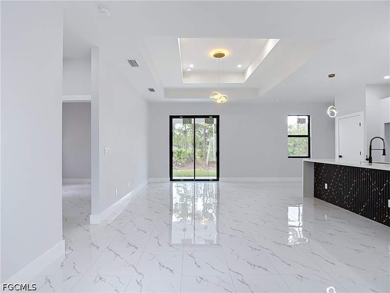 3 bedroom SingleFamilyResidence at 3900 E 10th St, Lehigh Acres, Lehigh Acres — photo 4