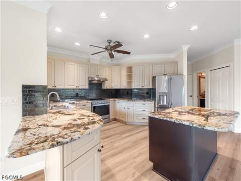 5539 Natoma Dr, Fort Myers FL - photo 7 of 50