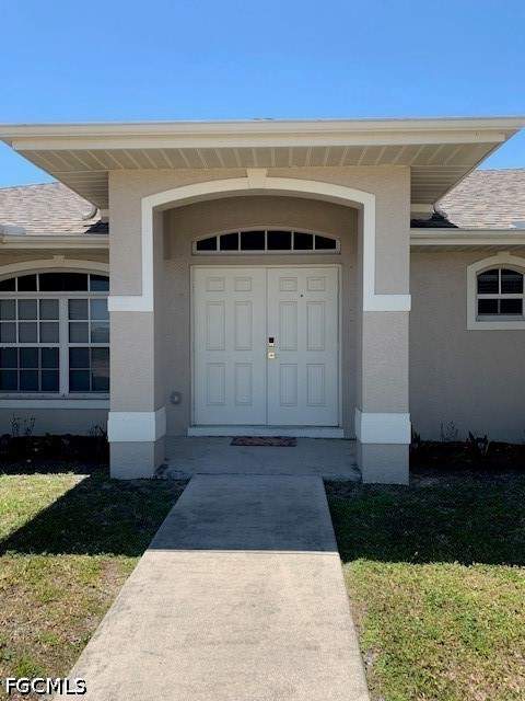 3 bedroom SingleFamilyResidence at 420 NE 15th Ter, Cape Coral, Cape Coral — photo 2