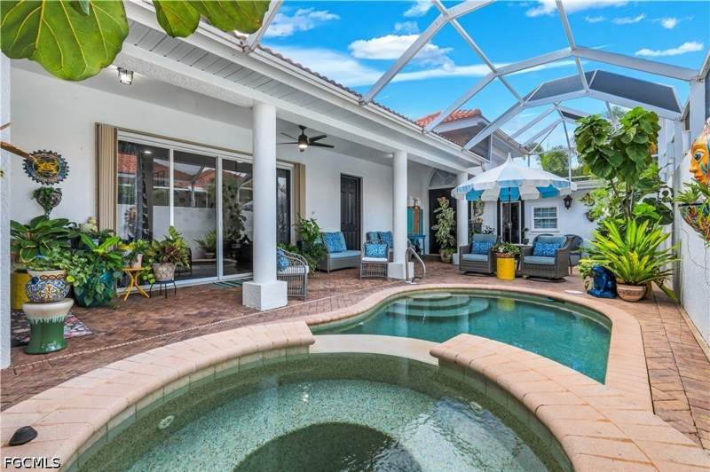 3 bedroom Attached at 13963 Avon Park Cir, Bell Tower Park, Fort Myers — photo 2