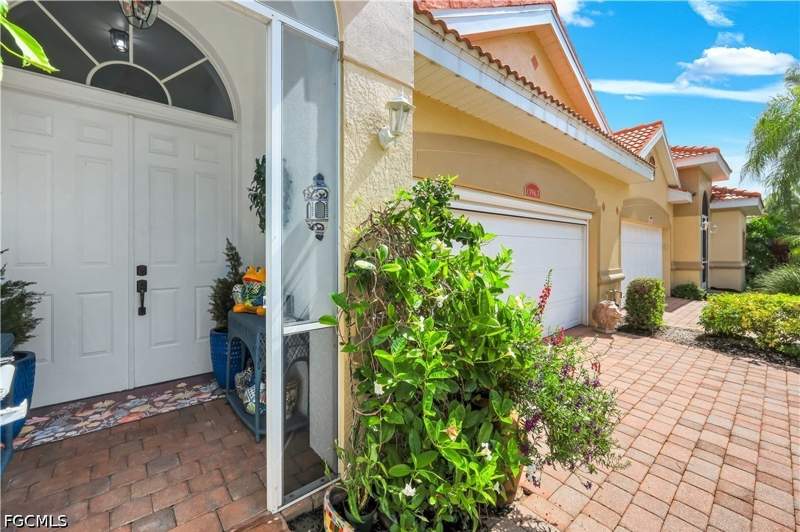 3 bedroom Attached at 13963 Avon Park Cir, Bell Tower Park, Fort Myers — photo 4