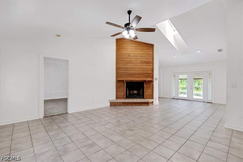 3 bedroom SingleFamilyResidence at 580 16th St SE, Golden Gate Estates, Naples — photo 3