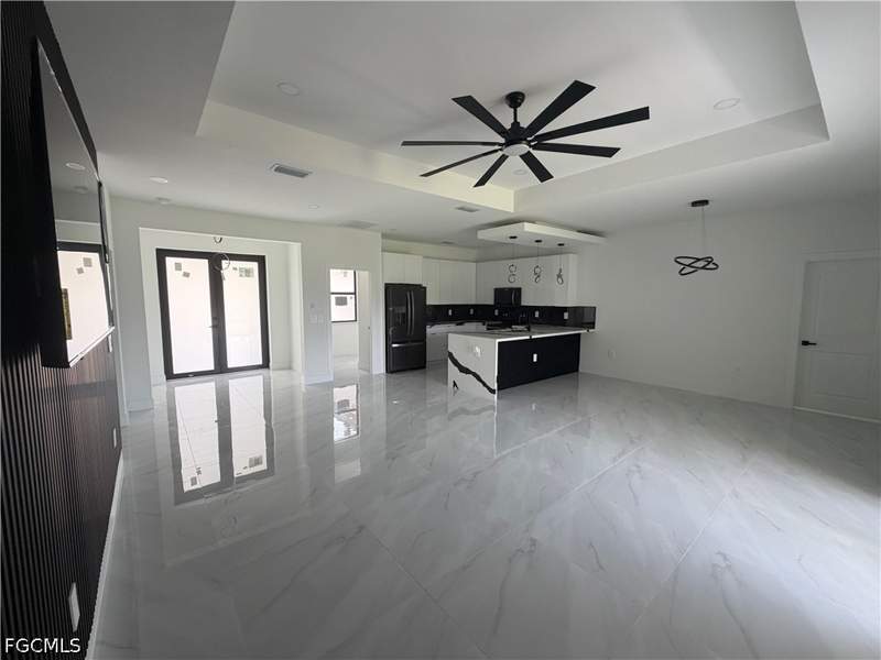 4 bedroom SingleFamilyResidence at 6042 Langdon Ave, Fort Myers, Fort Myers — photo 4