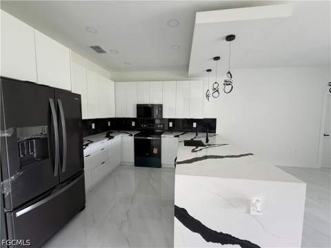 6042 Langdon Ave, Fort Myers FL - photo 7 of 16
