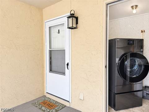 5736 Bass Cir, Fort Myers FL - photo 12 of 37