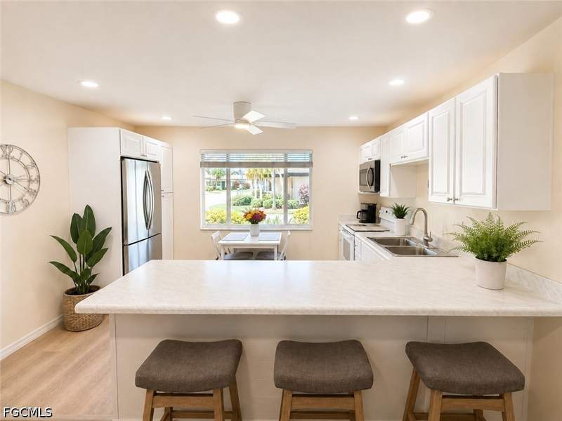 1 bedroom Attached at 5736 Bass Cir, Hidden Harbour One Condo, Fort Myers — photo 4