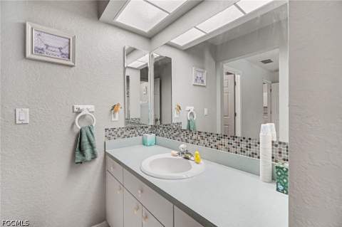524 SW 23rd Ter, Cape Coral FL - photo 22 of 42