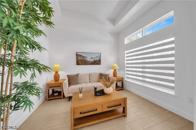 4 bedroom SingleFamilyResidence at 125 SE 11th Ter, Cape Coral, Cape Coral — photo 3