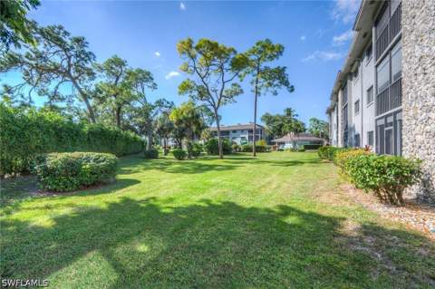 5757 Gage Ln 102C, Naples FL - photo 8 of 48