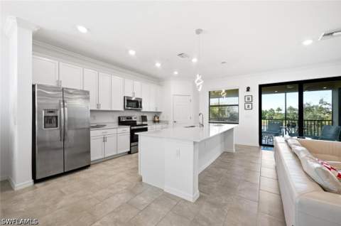 2352 Anguilla Dr 201, Naples FL - photo 10 of 44