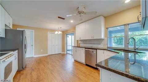 909 SE 27th St, Cape Coral FL - photo 6 of 25