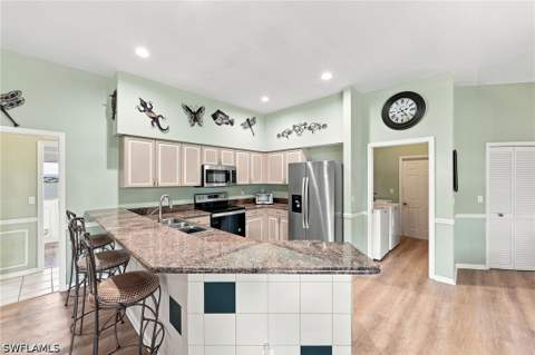195 Palmetto Dunes Cir, Naples FL - photo 13 of 38