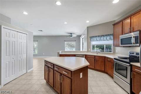 2563 Nature Pointe Loop, Fort Myers FL - photo 9 of 27