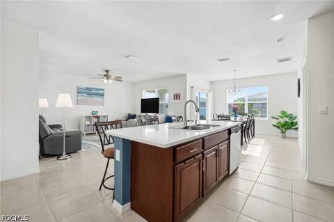 1813 NW 24th Pl, Cape Coral FL - photo 16 of 38