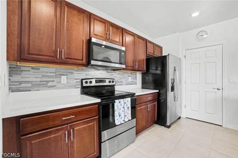1813 NW 24th Pl, Cape Coral FL - photo 20 of 38