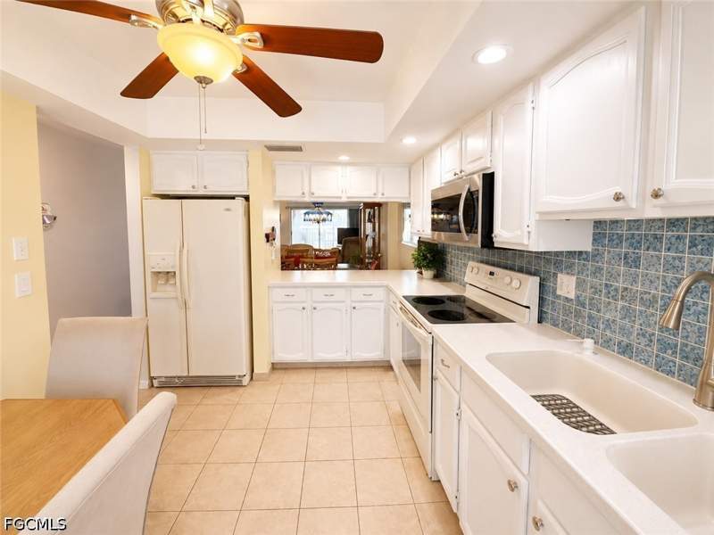 2 bedroom Condominium at 1615 SE 46th Ln 202, Casa Bonita, Cape Coral — photo 3