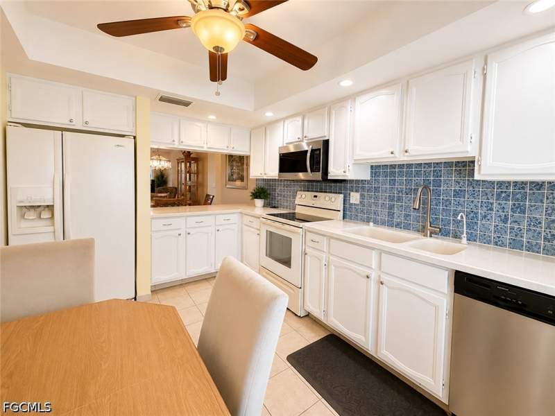 2 bedroom Condominium at 1615 SE 46th Ln 202, Casa Bonita, Cape Coral — photo 4