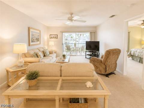 1615 SE 46th Ln 202, Cape Coral FL - photo 6 of 26