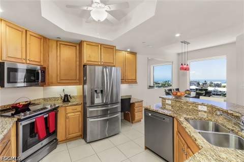 4192 Bay Beach Ln 872, Fort Myers Beach FL - photo 6 of 50