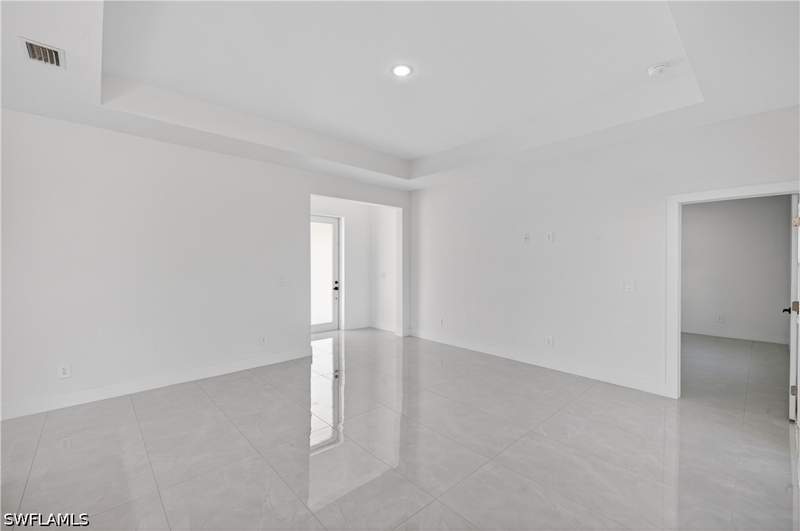 4 bedroom SingleFamilyResidence at 392 Charwood Ave S, Lehigh Acres, Lehigh Acres — photo 5