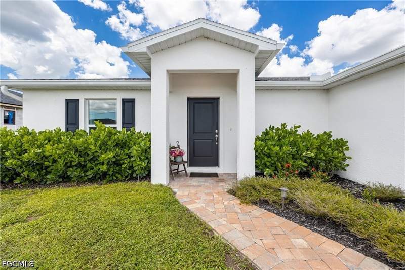 3 bedroom SingleFamilyResidence at 2007 NW 17th Ter, Cape Coral, Cape Coral — photo 2