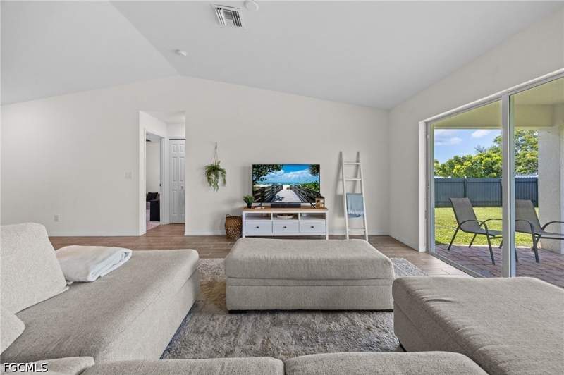 3 bedroom SingleFamilyResidence at 2007 NW 17th Ter, Cape Coral, Cape Coral — photo 5