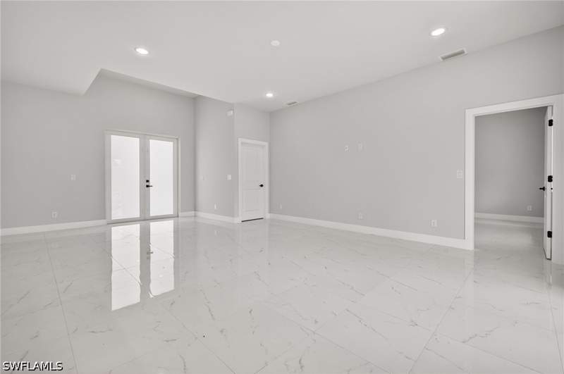 4 bedroom SingleFamilyResidence at 525 Genesee Ave S, Lehigh Acres, Lehigh Acres — photo 5