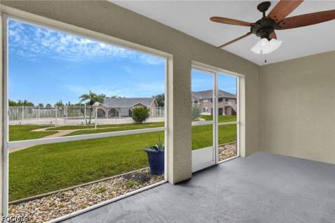28 Cosmopolitan Dr 16, Lehigh Acres FL - photo 6 of 31
