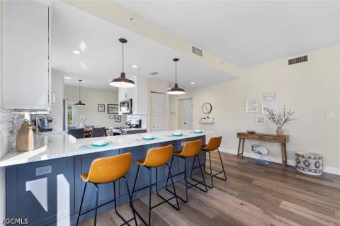 4321 Bay Beach Ln 634, Fort Myers Beach FL - photo 13 of 38