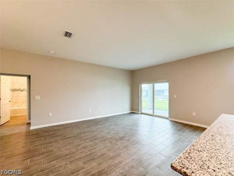 512 NW 25th Ave, Cape Coral FL - photo 14 of 42
