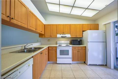 4230 Jack Frost Ct 4402, Naples FL - photo 9 of 27