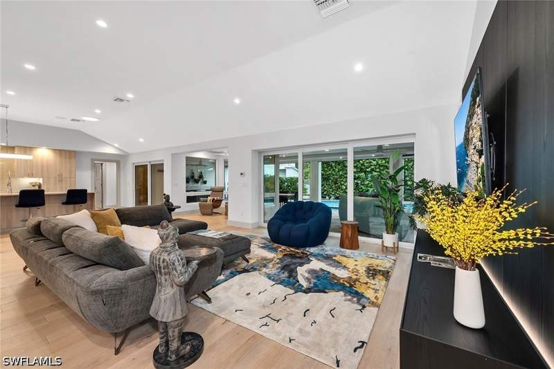 4 bedroom SingleFamilyResidence at 5215 Seashell Ave, Seagate, Naples — photo 3