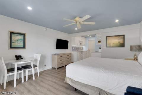 900 Broad Ave S 139, Naples FL - photo 7 of 32