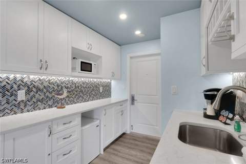 900 Broad Ave S 139, Naples FL - photo 8 of 32