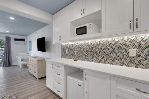 900 Broad Ave S 139, Naples FL - photo 9 of 32