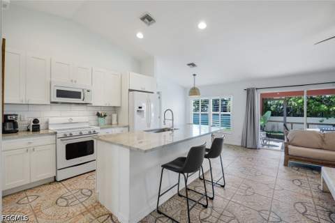 1422 NE 18th St, Cape Coral FL - photo 10 of 26
