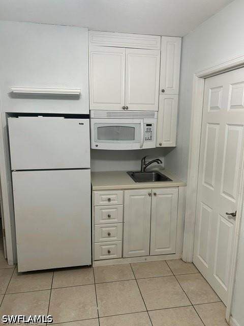 3 bedroom SingleFamilyResidence at 3161 43rd St SW, Golden Gate City, Naples — photo 4